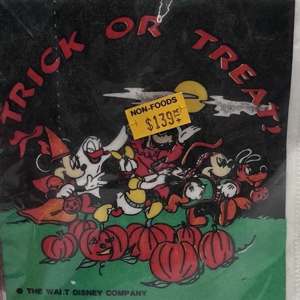 Vintage Disney Halloween Mickey Napkins Minnie Daisy Donald NOS Sealed